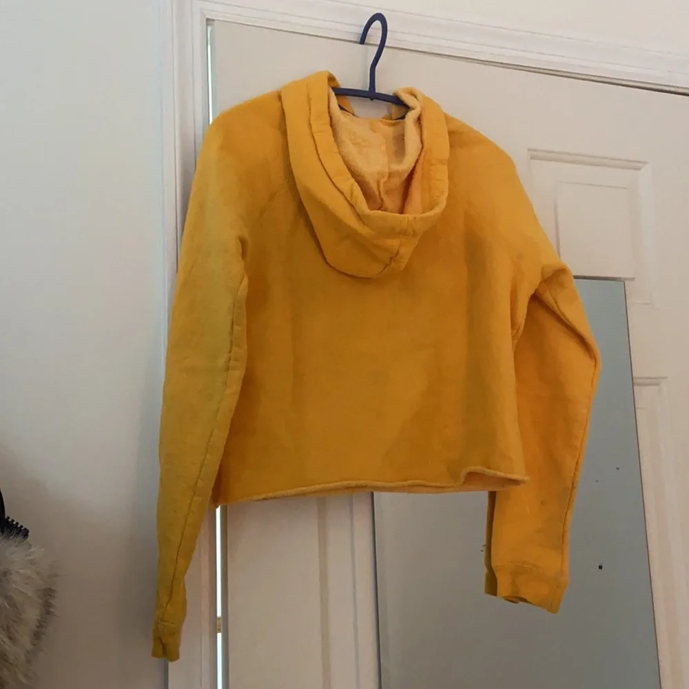 Cropped Hoodie Iowa U - Picture 2 of 5